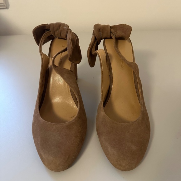Banana Republic Beige Suede Heeled Bow Sling Back Heels | Size 9 - Picture 2 of 7